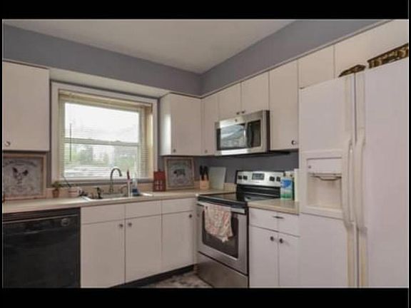 Newly painted Kitchen, all appliances are included.