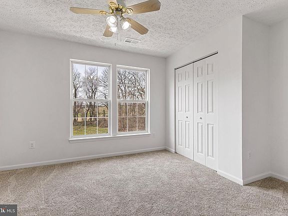 3rd image of 110 Bayland Dr Unit G