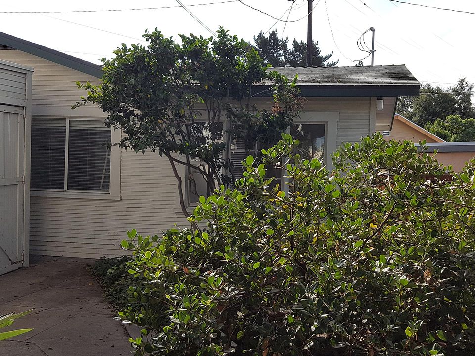 1st image of 4556 1/2 Alumni Ave