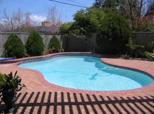 1210 Harbor View Dr, Galveston, TX 77550