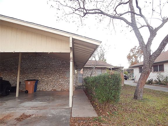 2nd image of 1407 Fairfield Dr #B