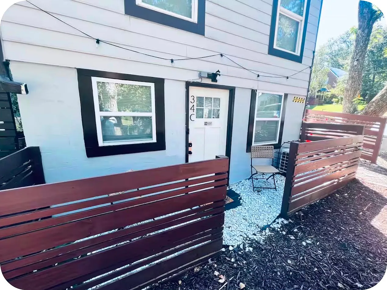 2 bed, 900 sqft, $2,000 — Photo 3