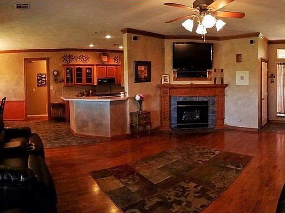 3rd image of 11075 Meadowlark Ln
