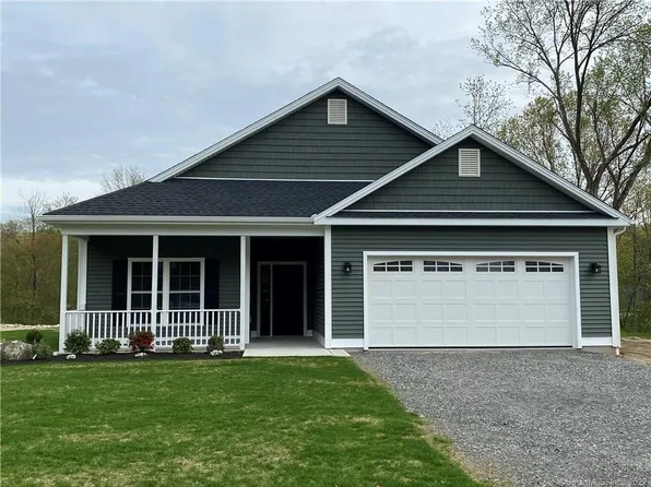 7 Alexandra Ave, Moosup, CT 06354