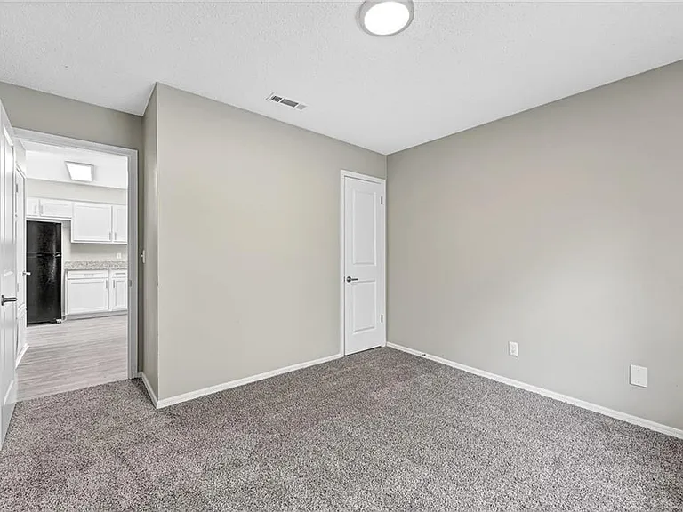 2748 N Arroyo Ave — Photo 11