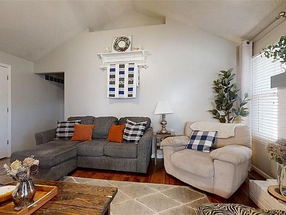 3rd image of 3608 NW Pier Ct