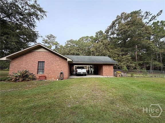 3rd image of 575 Reiser Rd.