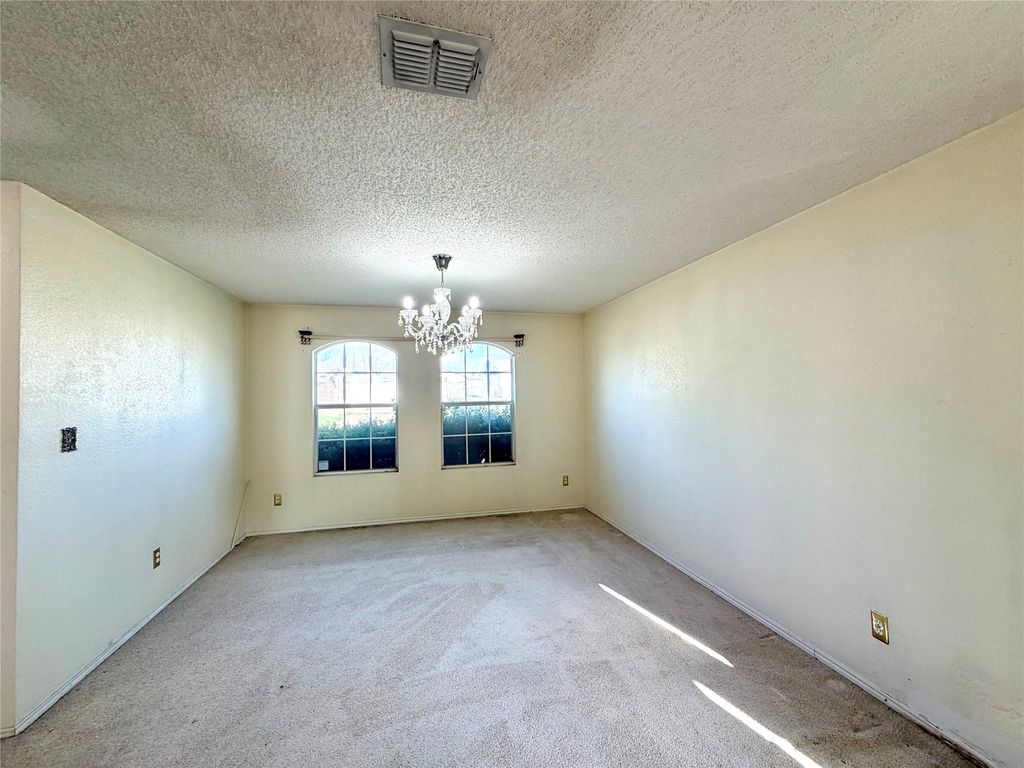 1257 Regal Dr, Garland, TX - View 4