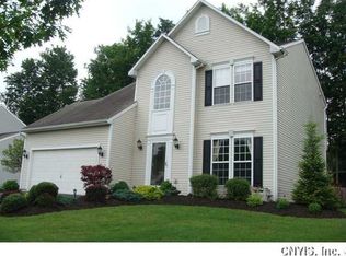76 Chaucer Cir, Baldwinsville, NY 13027