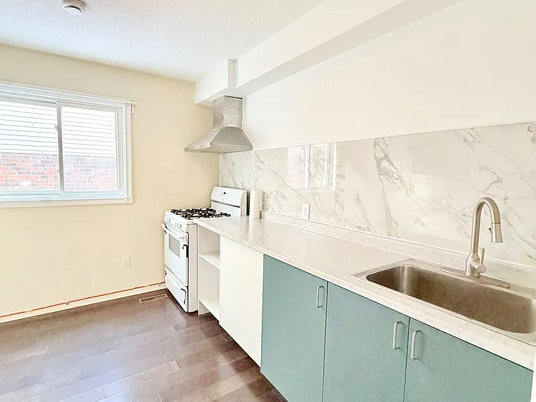 41 Broadbridge Dr #1 — Photo 8