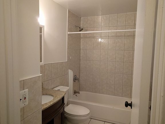2nd image of 5465 Sylvan Ave #3