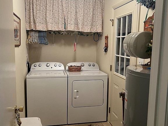 4th image of 316 Derby Way