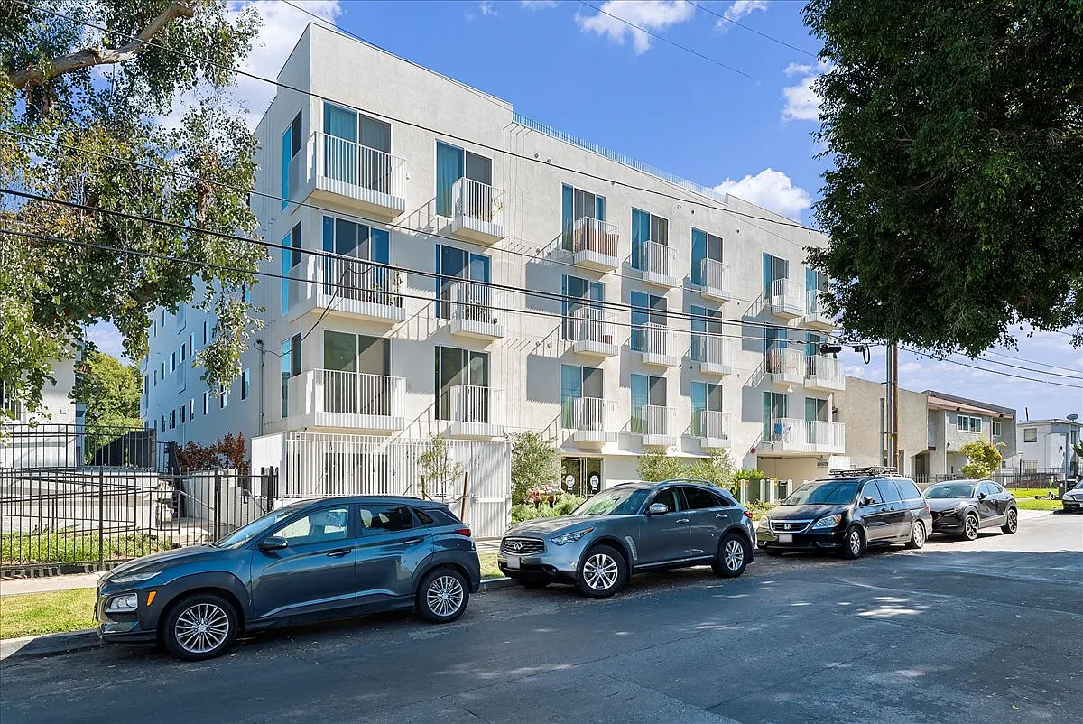 636 N. Juanita Ave, Los Angeles, CA 90004 — Photo 2