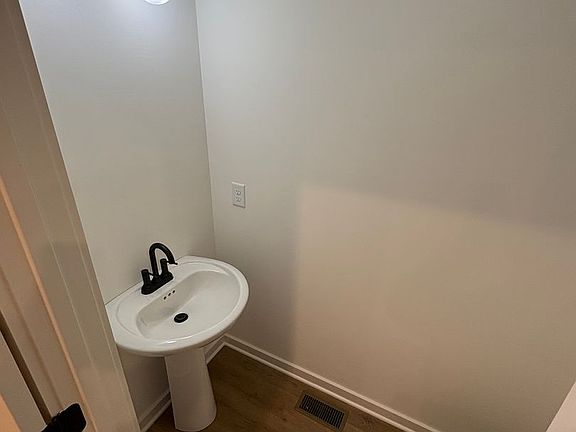 5th image of 310 Cedar St #6