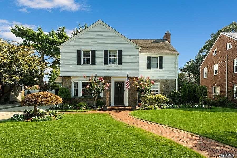 1st image of 92 Seaman Ave