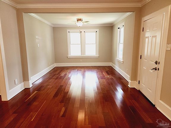 3rd image of 1409 E Blount St
