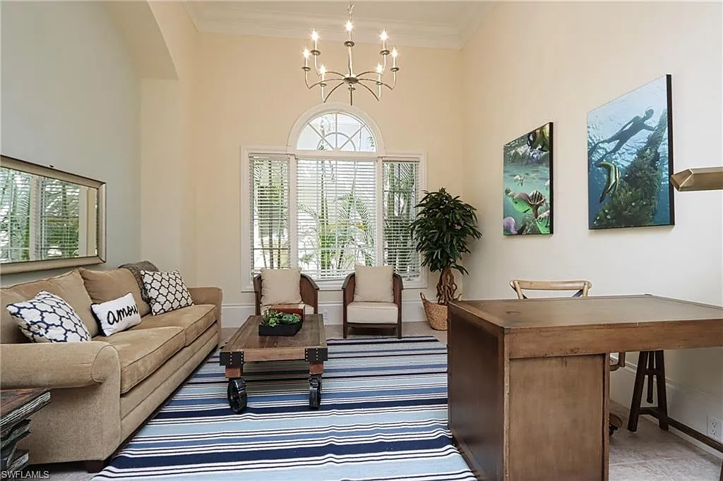 Shadow Wood At The Brooks — Photo 4