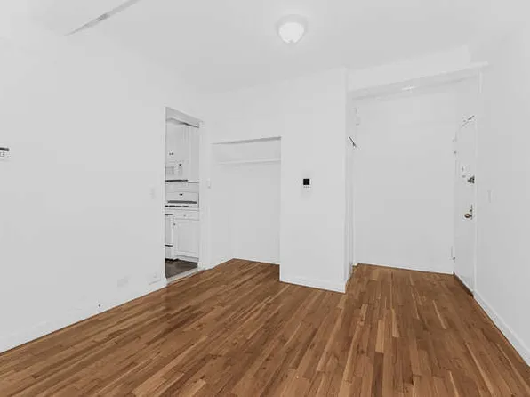 2750 Johnson Avenue image 8 of 11