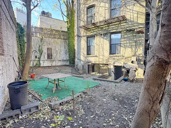 741 Washington Avenue image 15 of 17