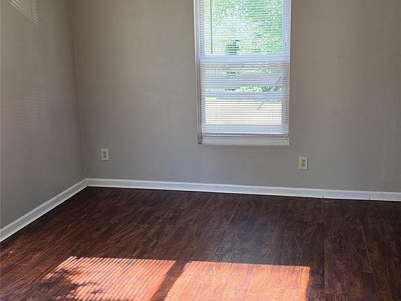 4th image of 6632 Etzel Ave