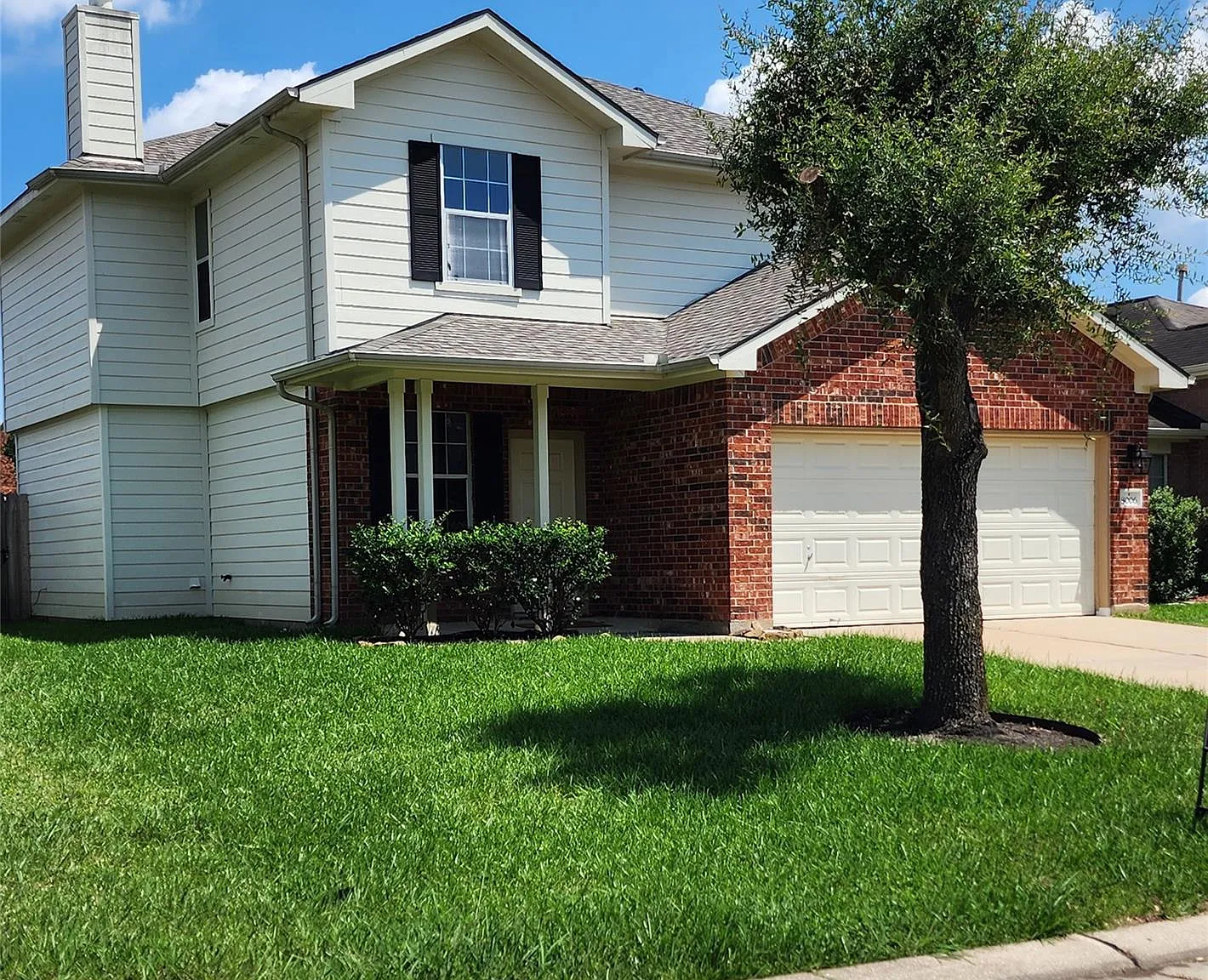 3 bed, 2.5 bath, 1902 sqft, $2,350 — Photo 2