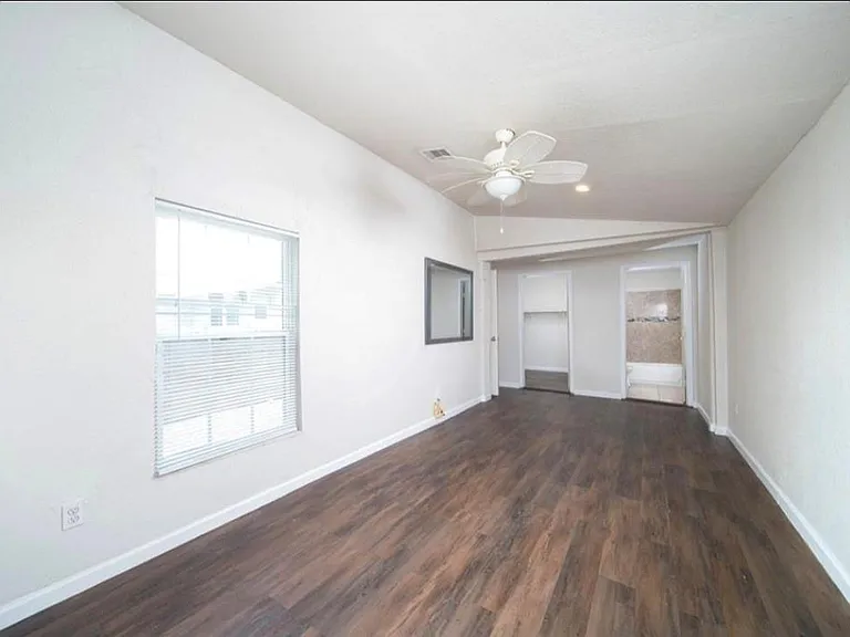 12115 Segrest Dr — Photo 10