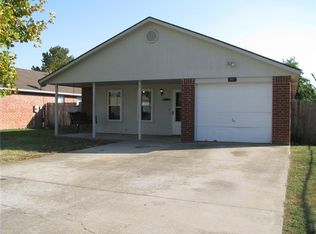 517 Ford St, Centerton, AR 72719