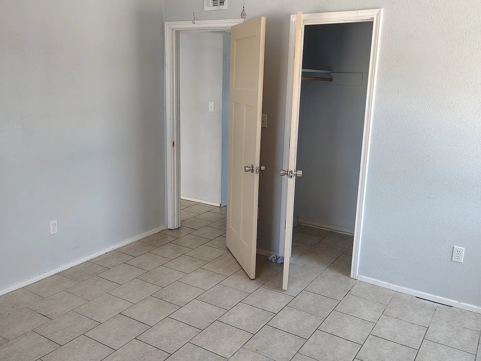 2 bed, 755 sqft, $750 — Photo 2