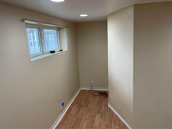 3rd image of 4822 W Royal Ann Dr