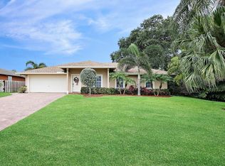 6597 Riparian Rd, Lake Worth, FL 33462