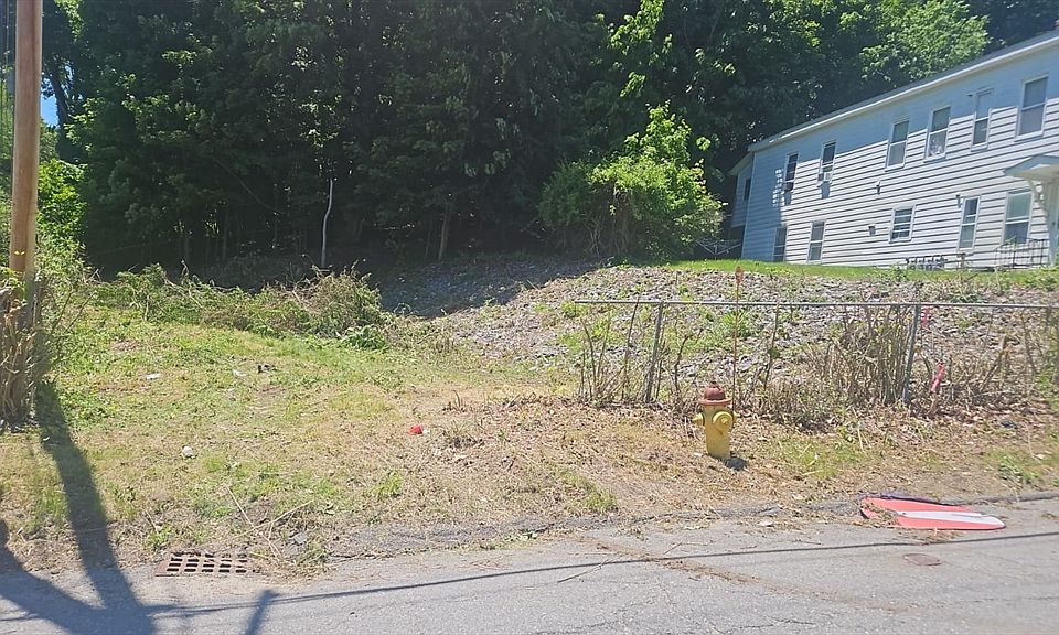1st image of 0 Grand St