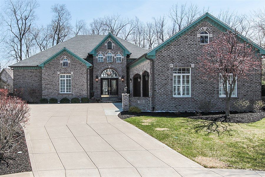 1st image of 18564 Wychwood Pl