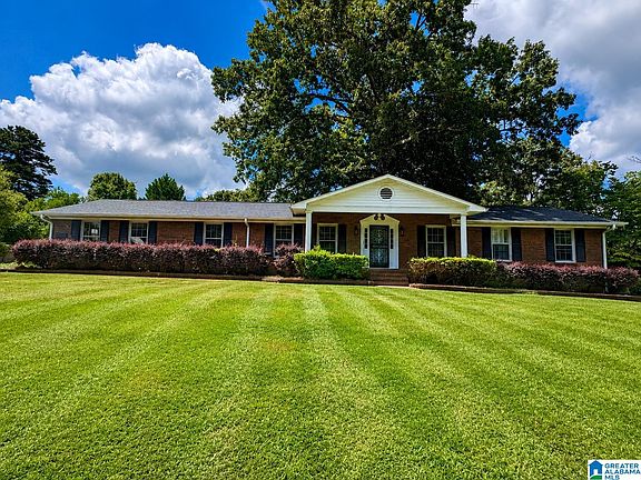 2nd image of 3912 Lee Dr