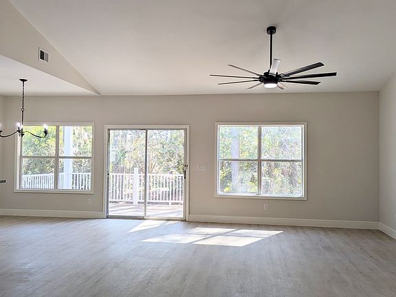 3rd image of 17 Paddington Ln #B