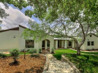 8310 Paddock Ln, Boerne, TX 78015