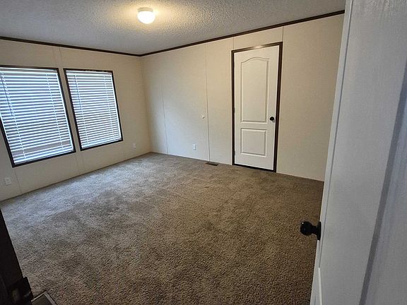 5th image of 201 Chamberlin Dr #38