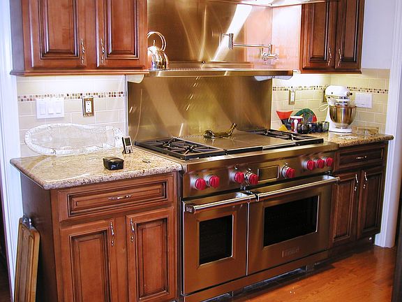 Wolfe Range with both Griddle & Grill!