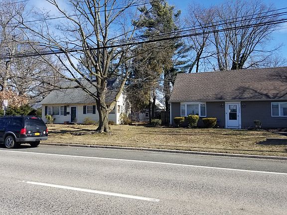 3rd image of 1429 Deer Park Ave