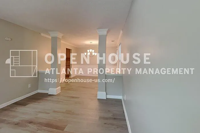 1703 Silverchase Dr SW — Photo 5