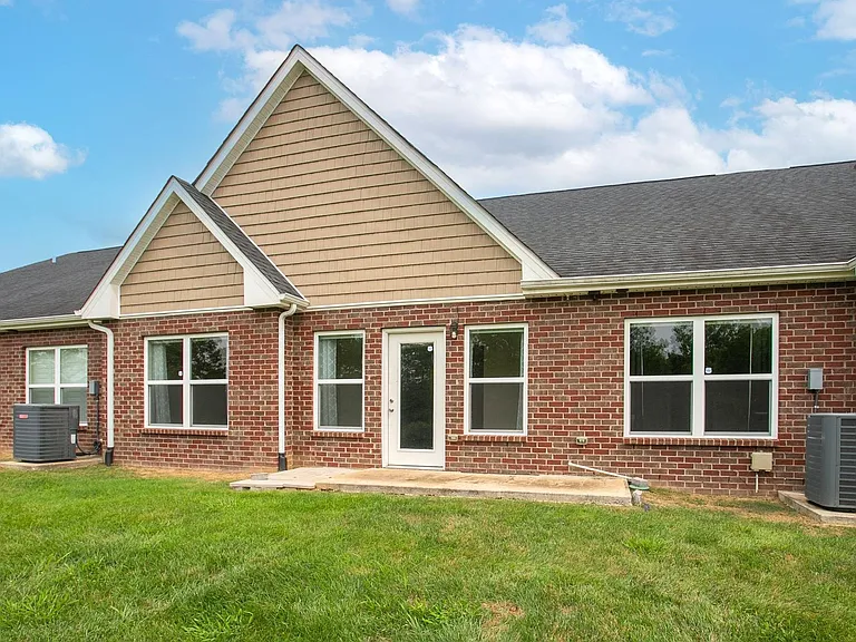 395 Devon Chase Hl #6402 — Photo 43