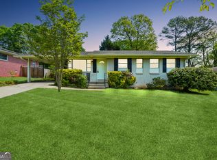 925 Meadow Rock Dr, Stone Mountain, GA 30083