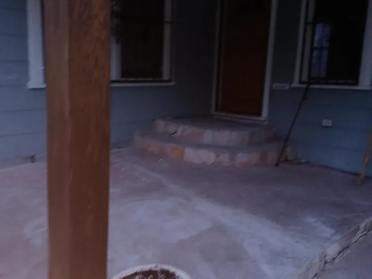 1718 Schley Ave — Photo 9
