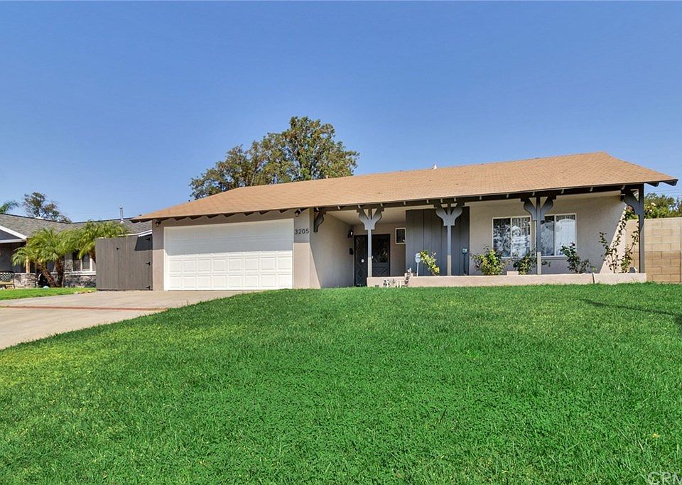 1st image of 3205 E Levelglen Dr