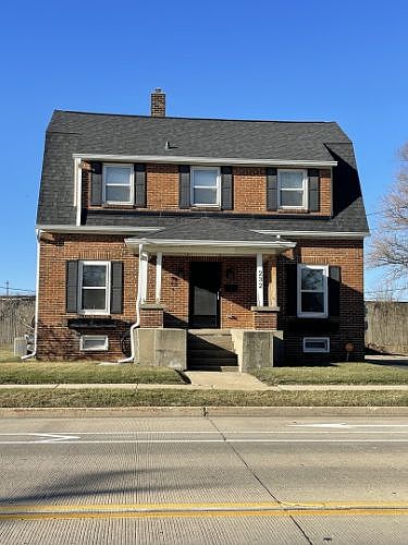 1st image of 232 S Park Ave