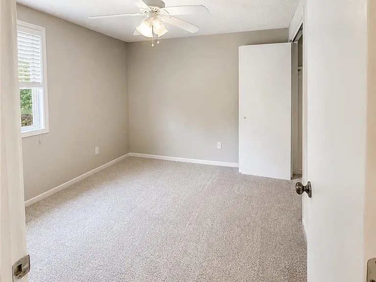 25 Jessica Ln — Photo 11