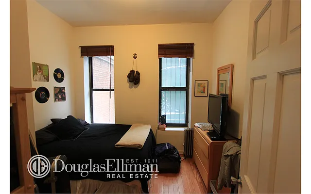 Rented by Douglas Elliman | media 15