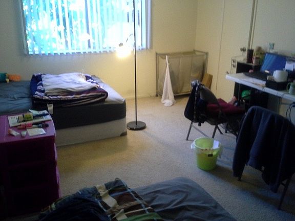 master room can live two people