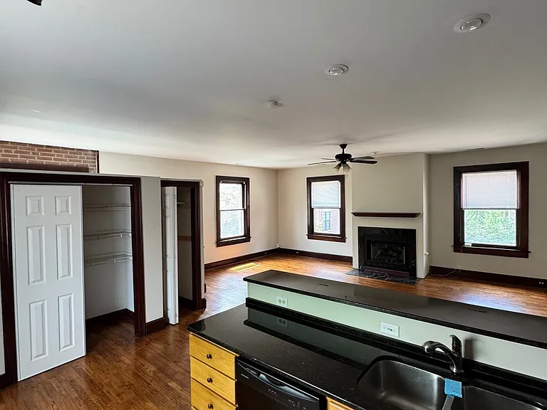 4335 Westminster Pl #2R — Photo 6