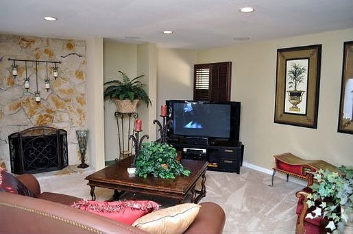 Spacious Family Room