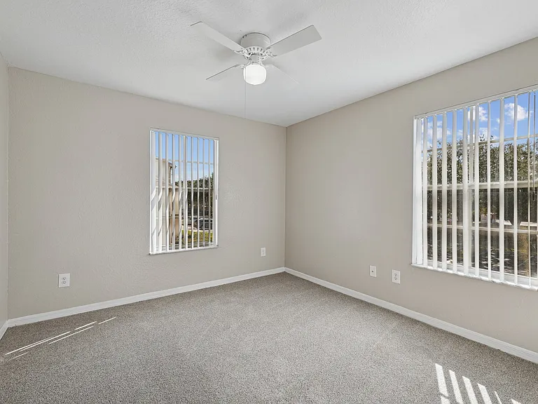 Vista Haven Apartment Homes — Photo 27